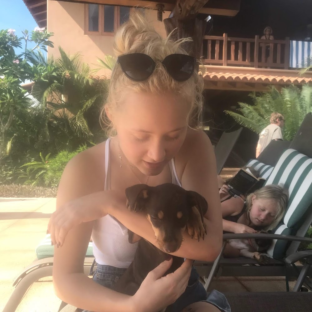 Meet your Posher, Chloe